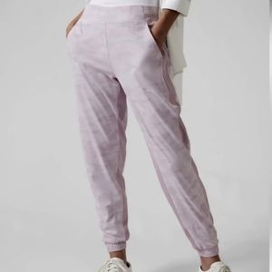 Athleta Brooklyn lined camo jogger women's size 0 camo luxe Shasta purple